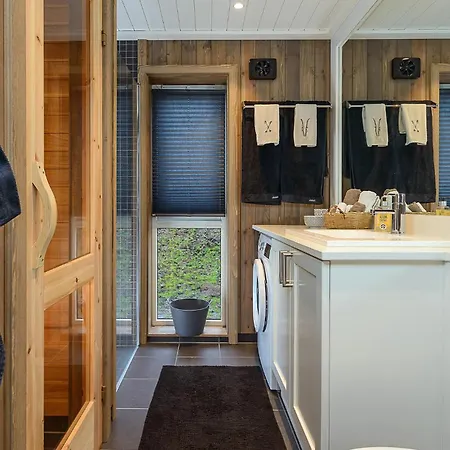 Holiday home Gorgeous In With Kitchen *