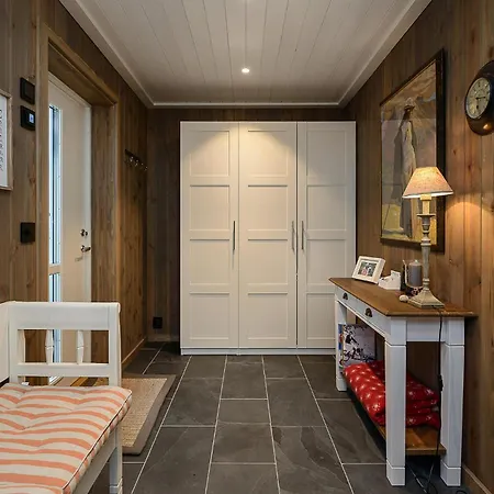 Holiday home Gorgeous In With Kitchen