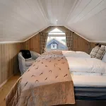 Gorgeous In With Kitchen * Sjusjoen